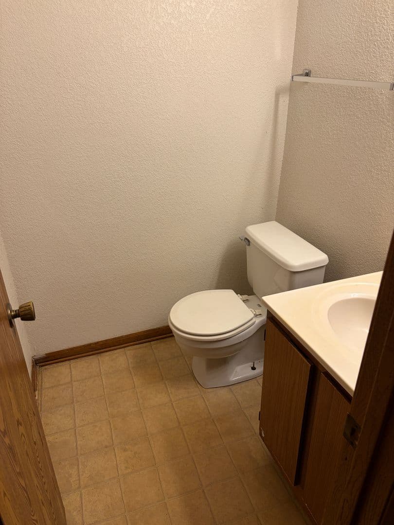 Kansas City Apartment: 8707 NW 82ND Terrace