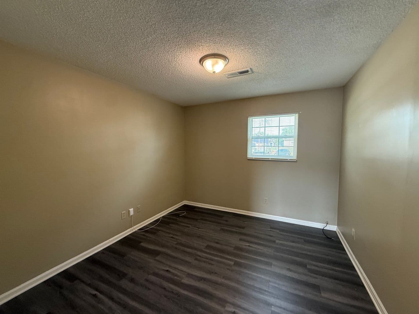 Spring Hill House: 410 W Allen St