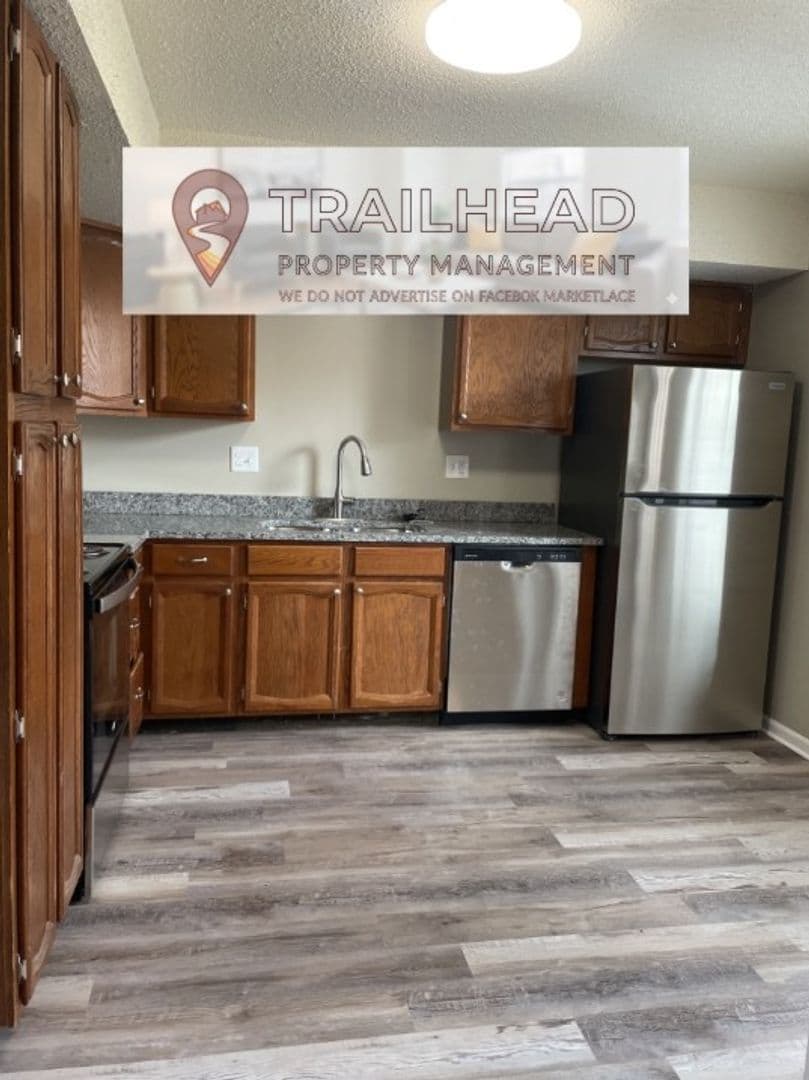 Ferrelview Townhome: 219 N Garrison Ave