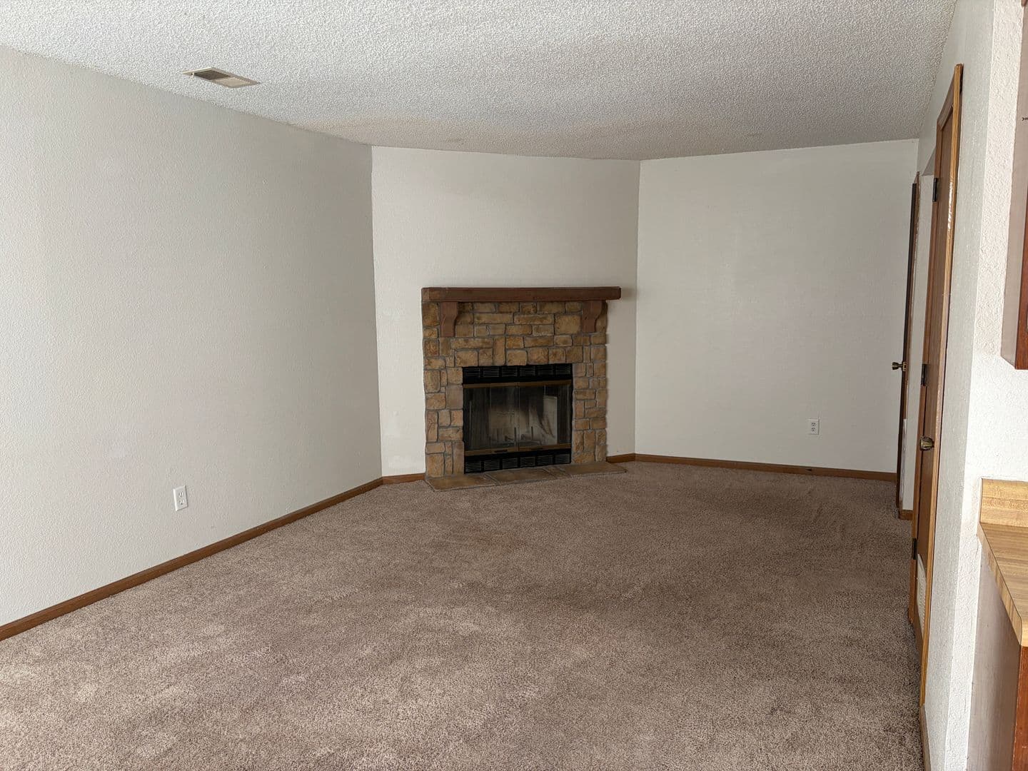 Kansas City Apartment: 8707 NW 82ND Terrace
