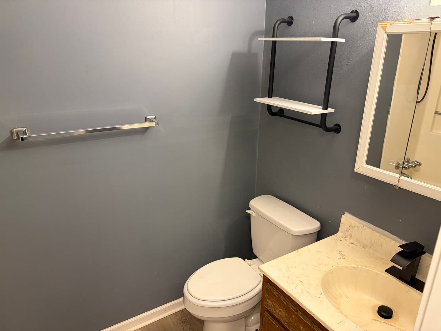 Kansas City Apartment: 8302 N Everton Ave