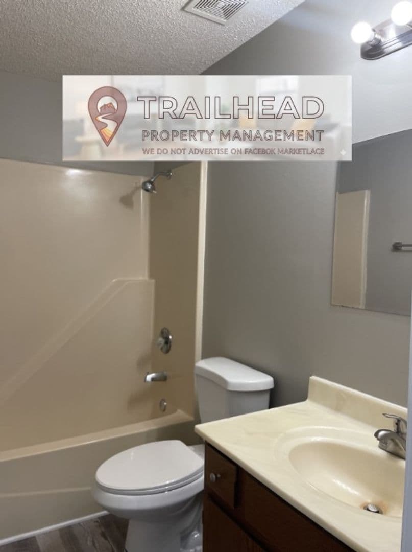 Ferrelview Townhome: 219 N Garrison Ave