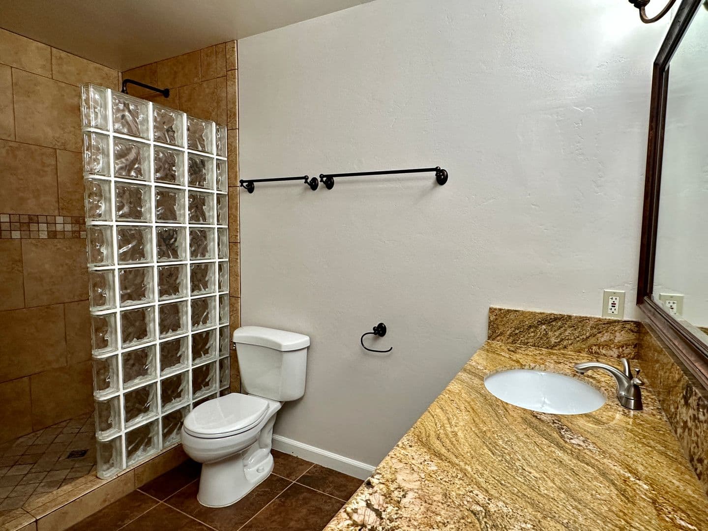 San Diego Townhome: 3266 Loma Riviera