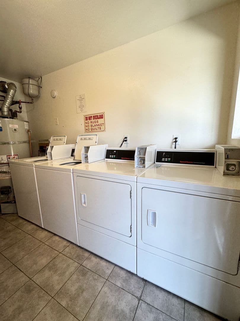 El Cajon Apartment: 798 McClure St.