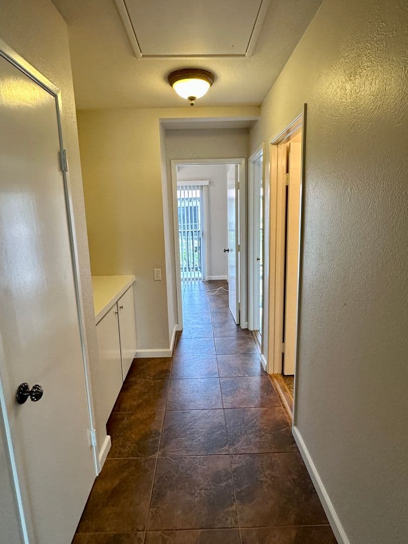 San Diego Townhome: 3266 Loma Riviera