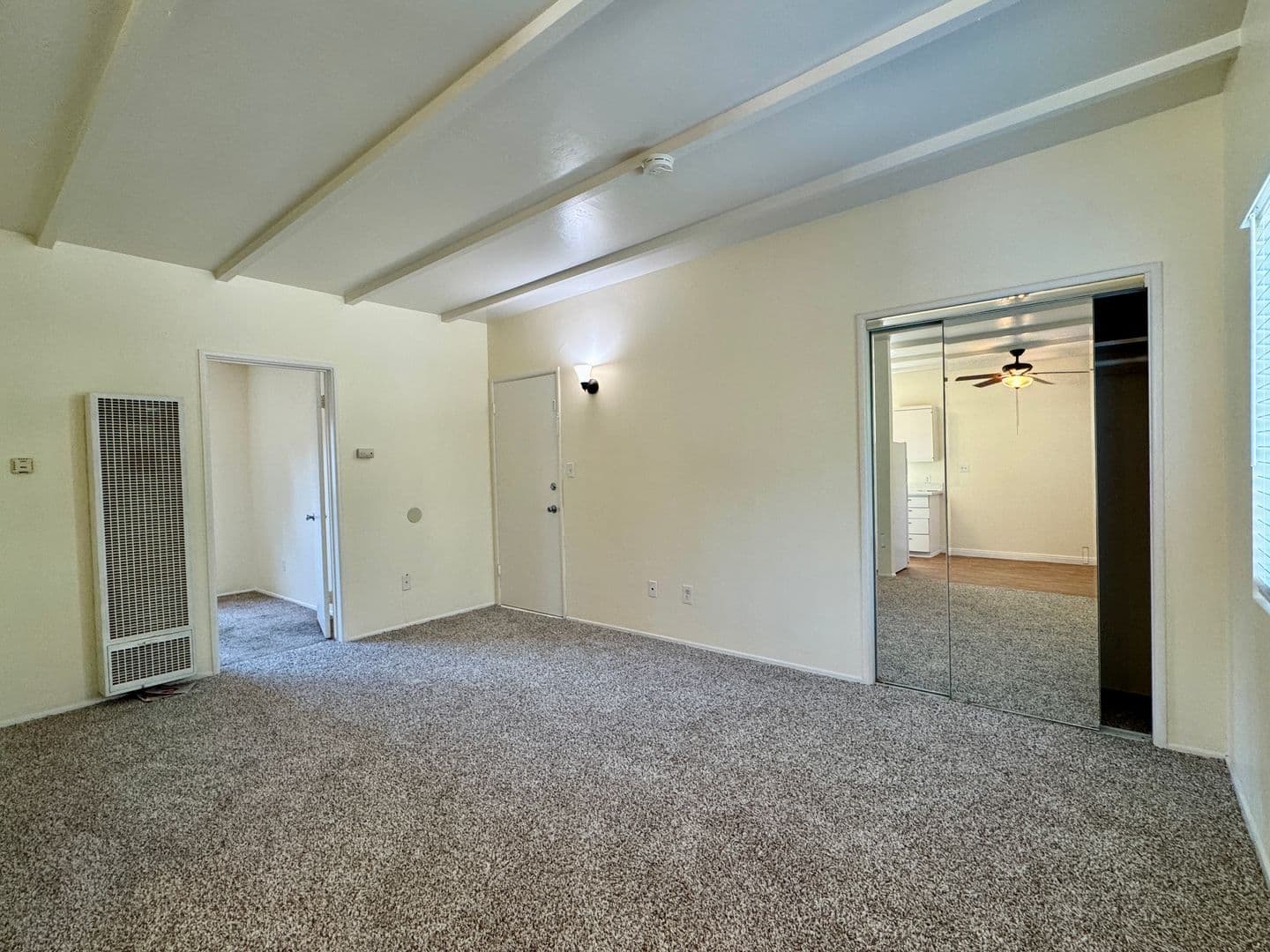 San Diego Apartment: 4284 3rd Ave