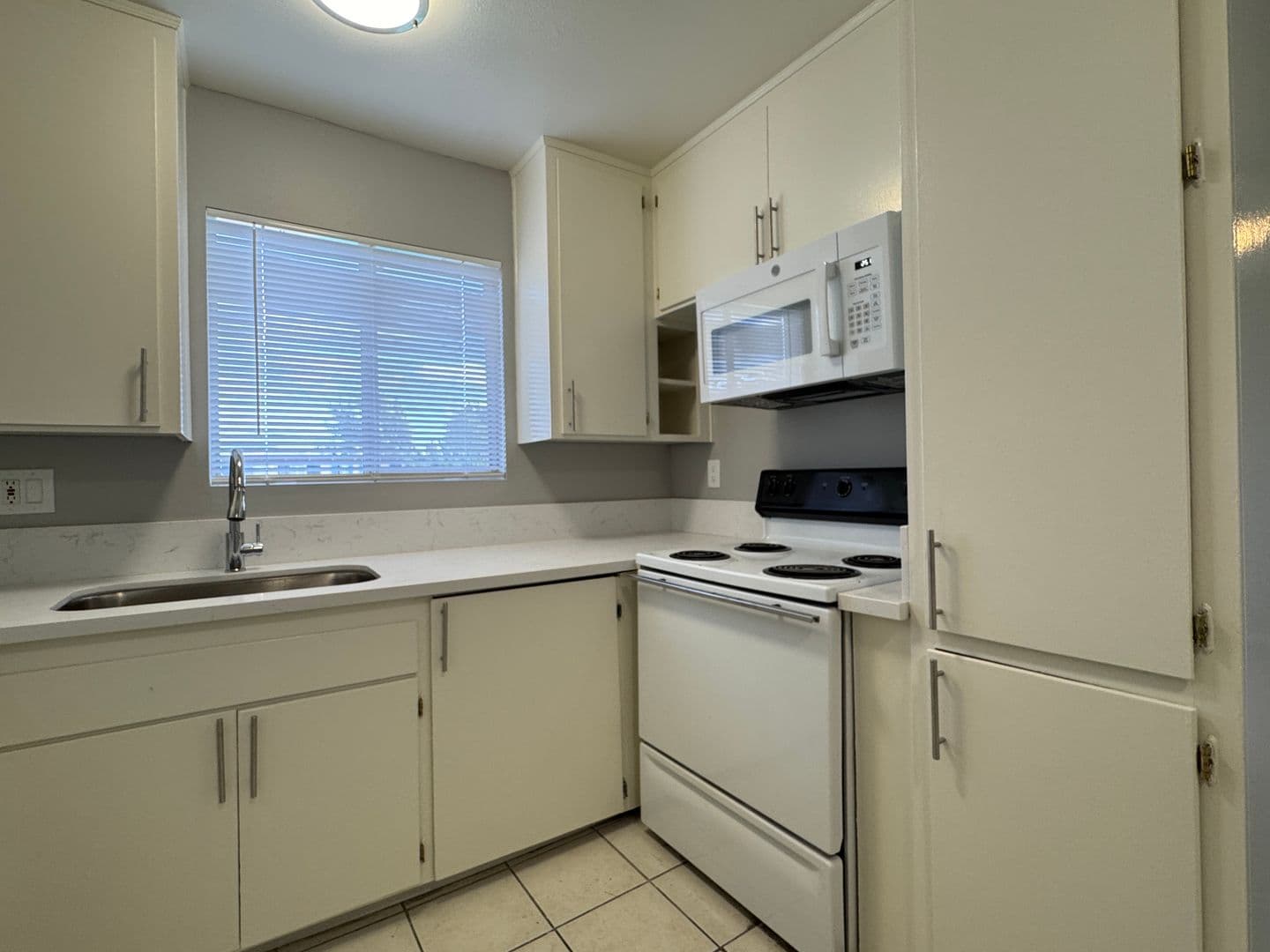 El Cajon Apartment: 798 McClure St.
