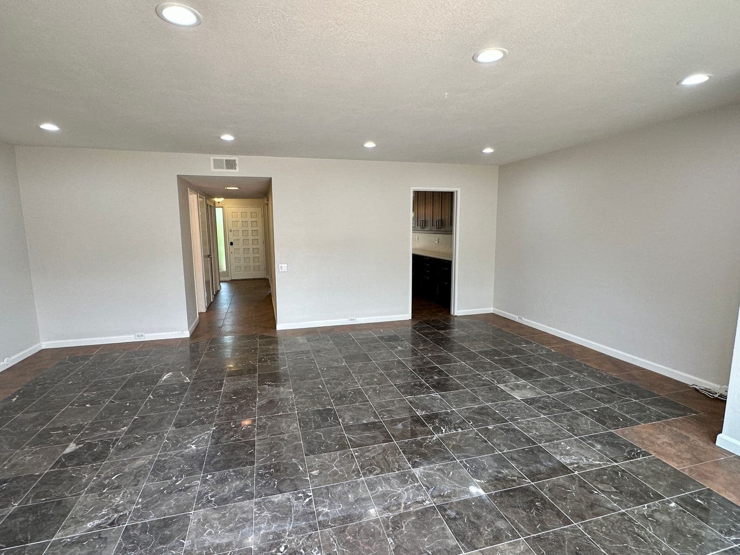 San Diego Townhome: 3266 Loma Riviera