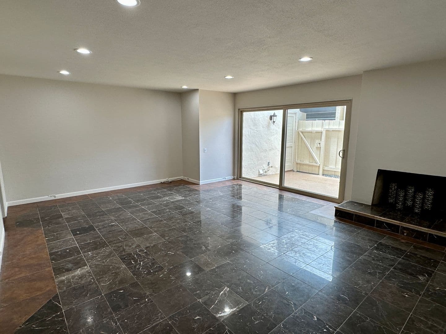 San Diego Townhome: 3266 Loma Riviera