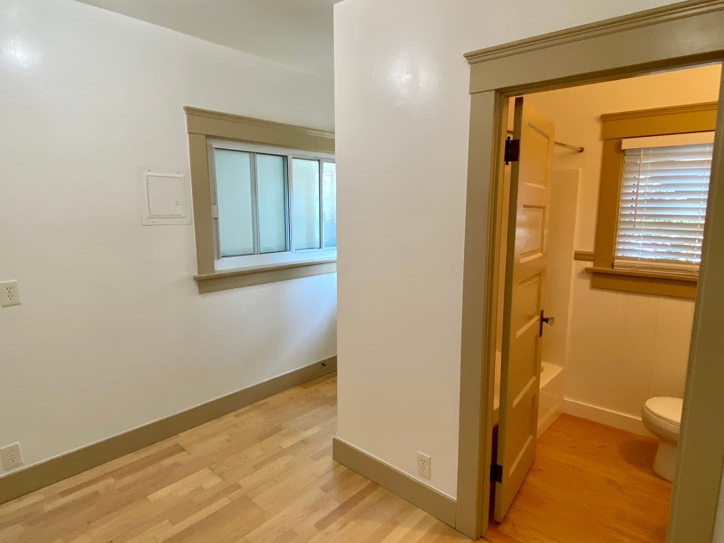 San Diego Apartment: 1927 - 1929 4th Ave.