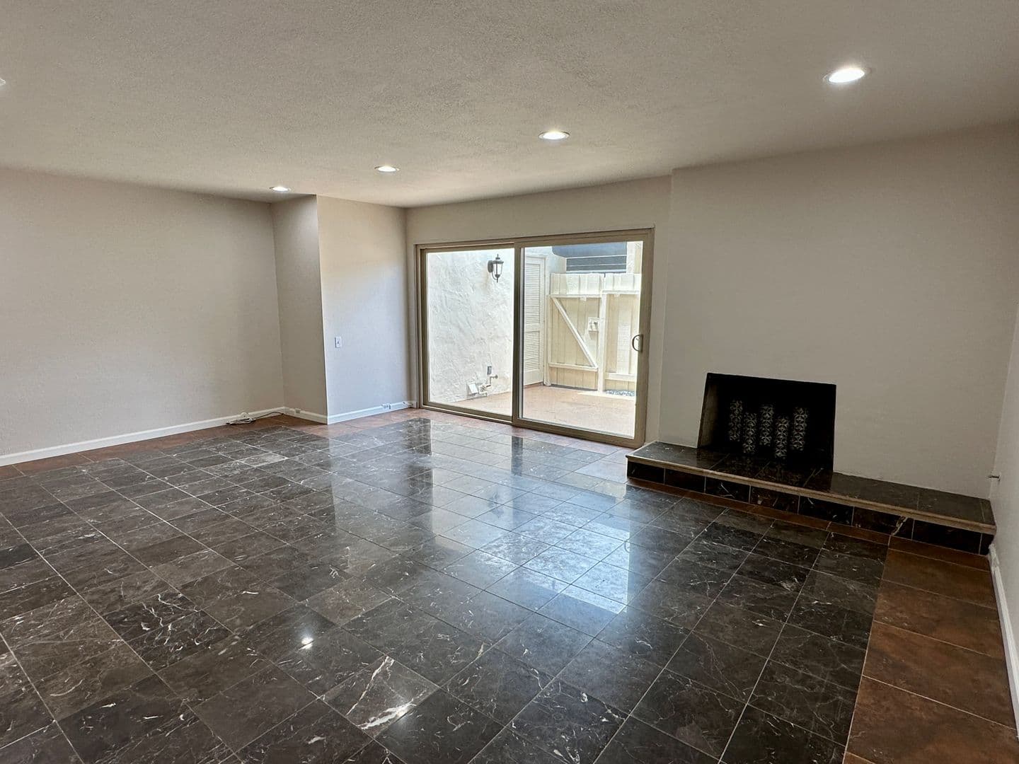 San Diego Townhome: 3266 Loma Riviera