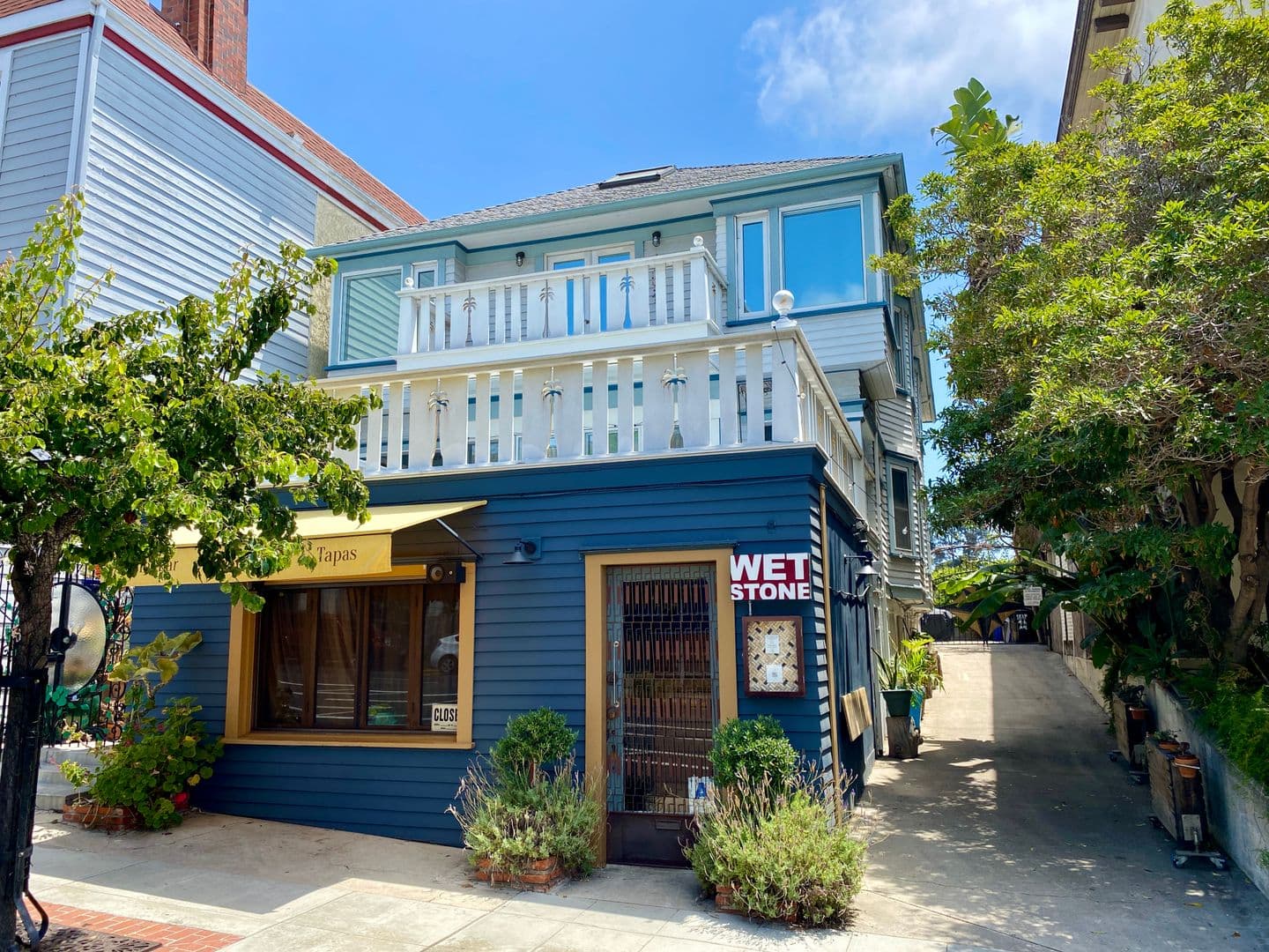 San Diego Apartment: 1927 - 1929 4th Ave.