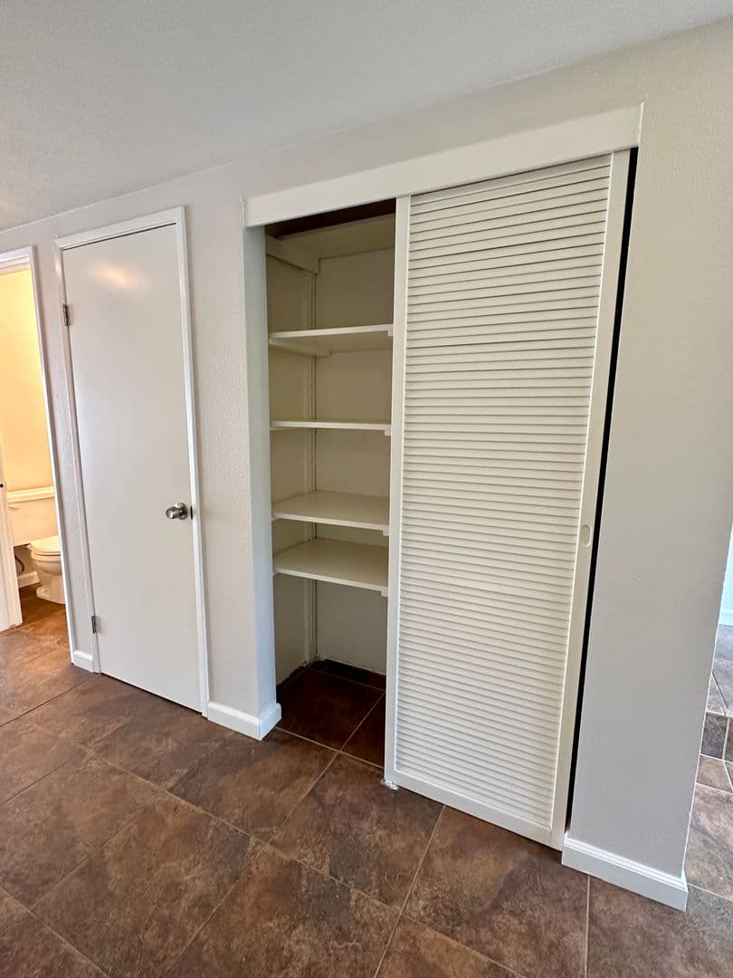 San Diego Townhome: 3266 Loma Riviera