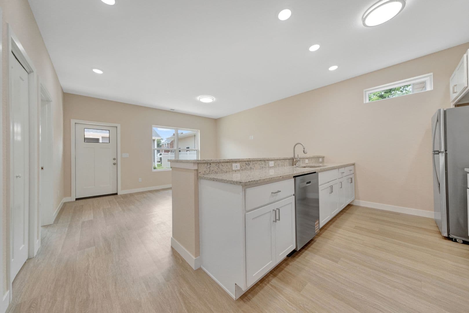 Tuscola Condo: 111 E. Ensey