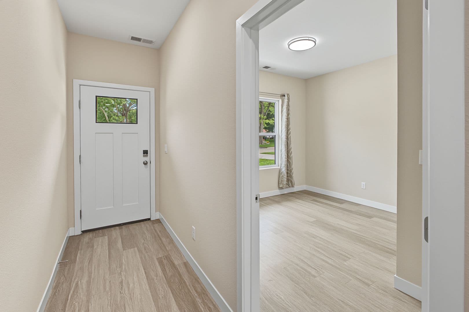 Tuscola Townhome: 104 E. Overton St.