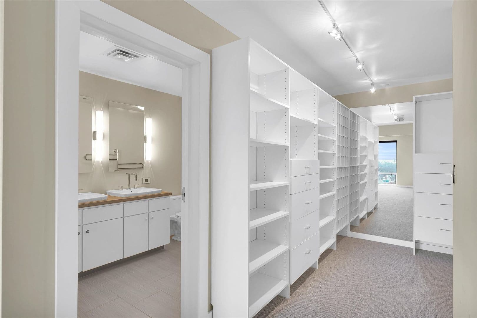 Champaign Condo: 301 N. Neil St.