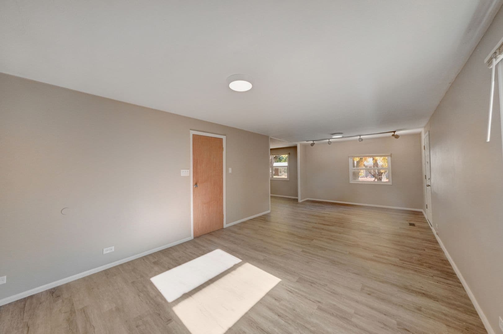 Champaign House: 1507 Thornton Dr.