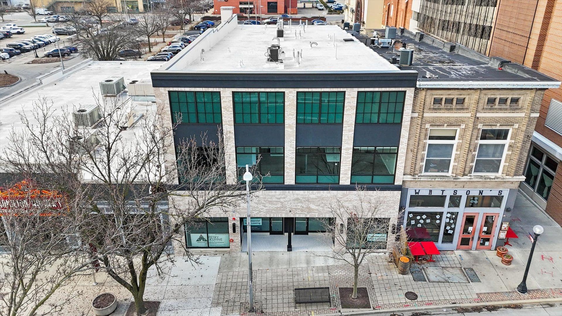 Champaign Apartment: 209 N Neil St.
