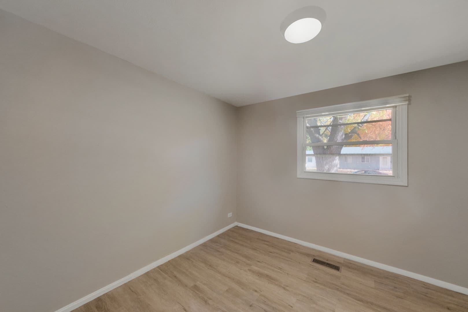 Champaign House: 1507 Thornton Dr.