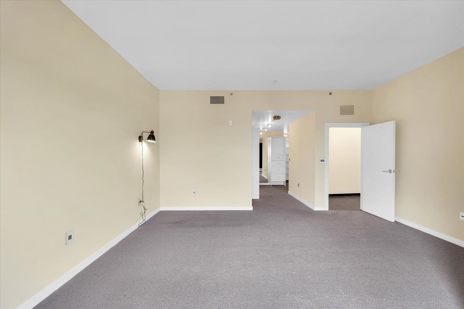 Champaign Condo: 301 N. Neil St.