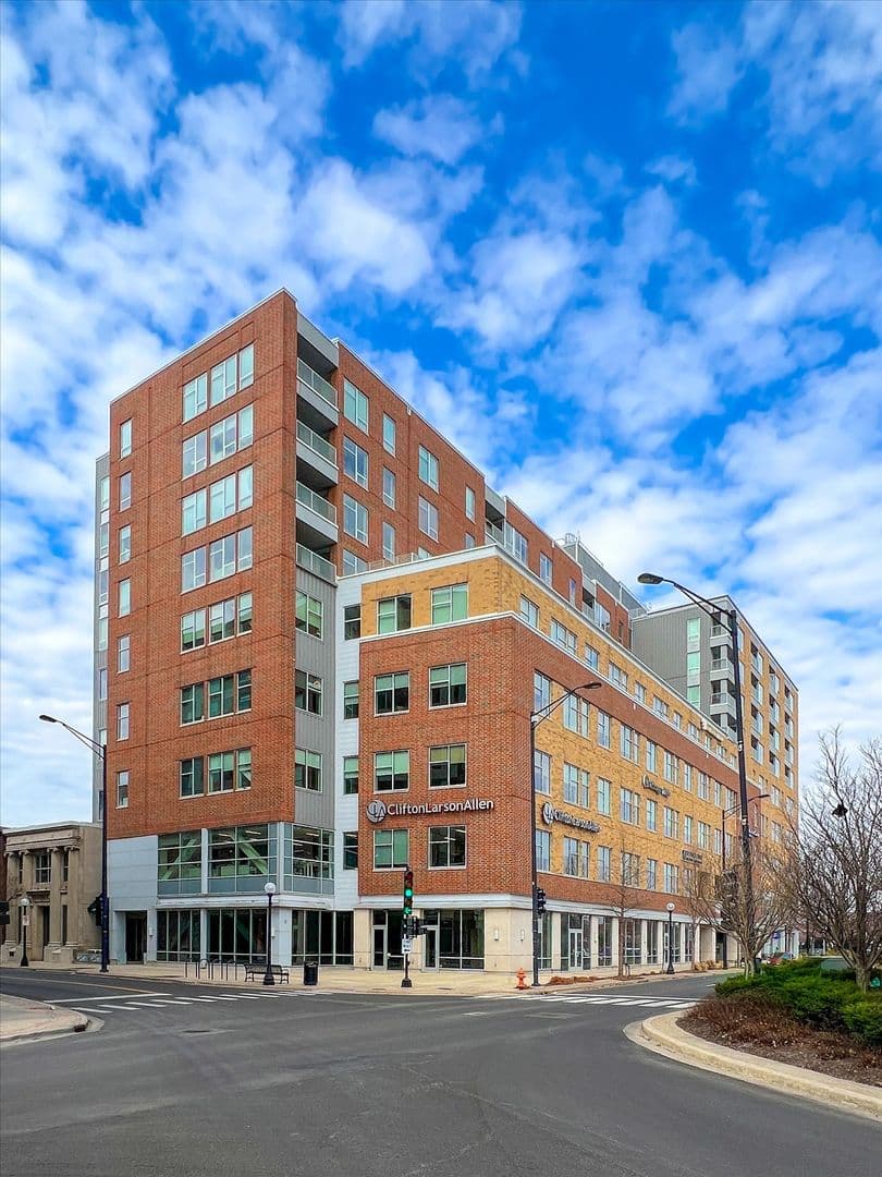 Champaign Condo: 301 N. Neil St.