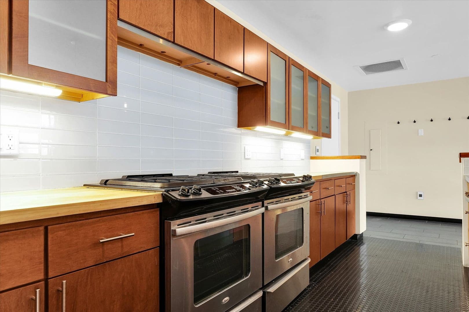 Champaign Condo: 301 N. Neil St.