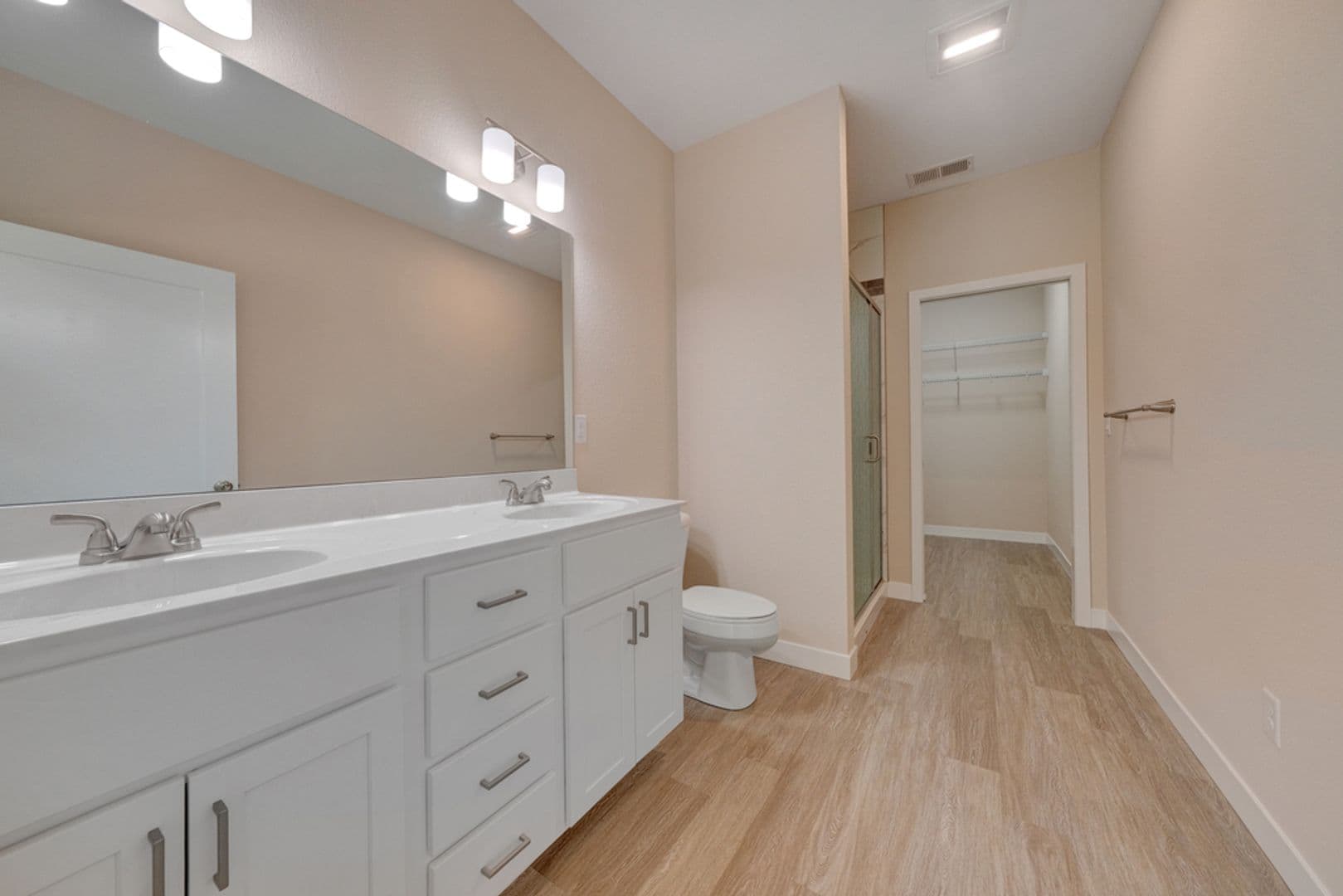 Tuscola Condo: 111 E. Ensey