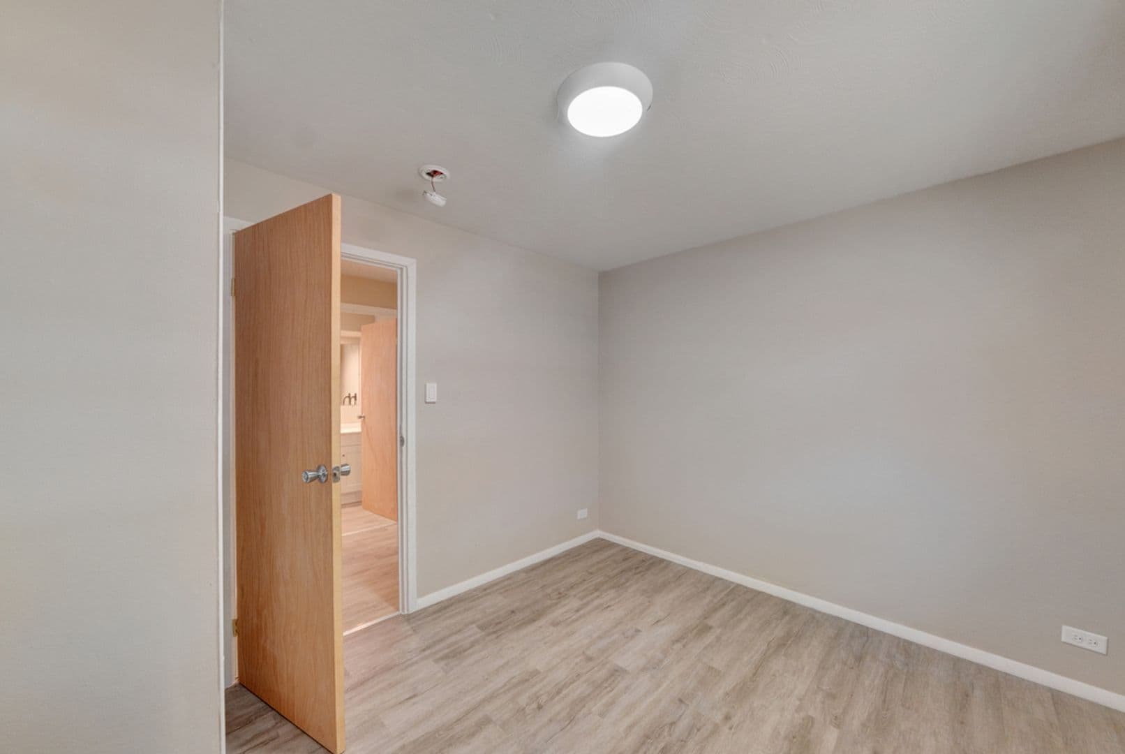Champaign House: 1507 Thornton Dr.