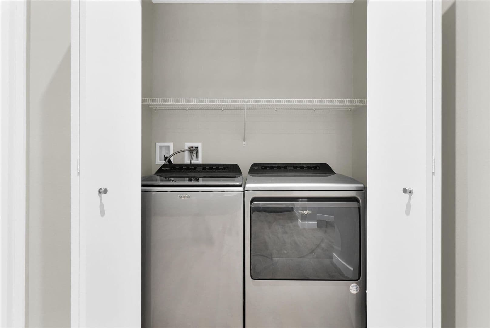 Champaign Apartment: 209 N Neil St.