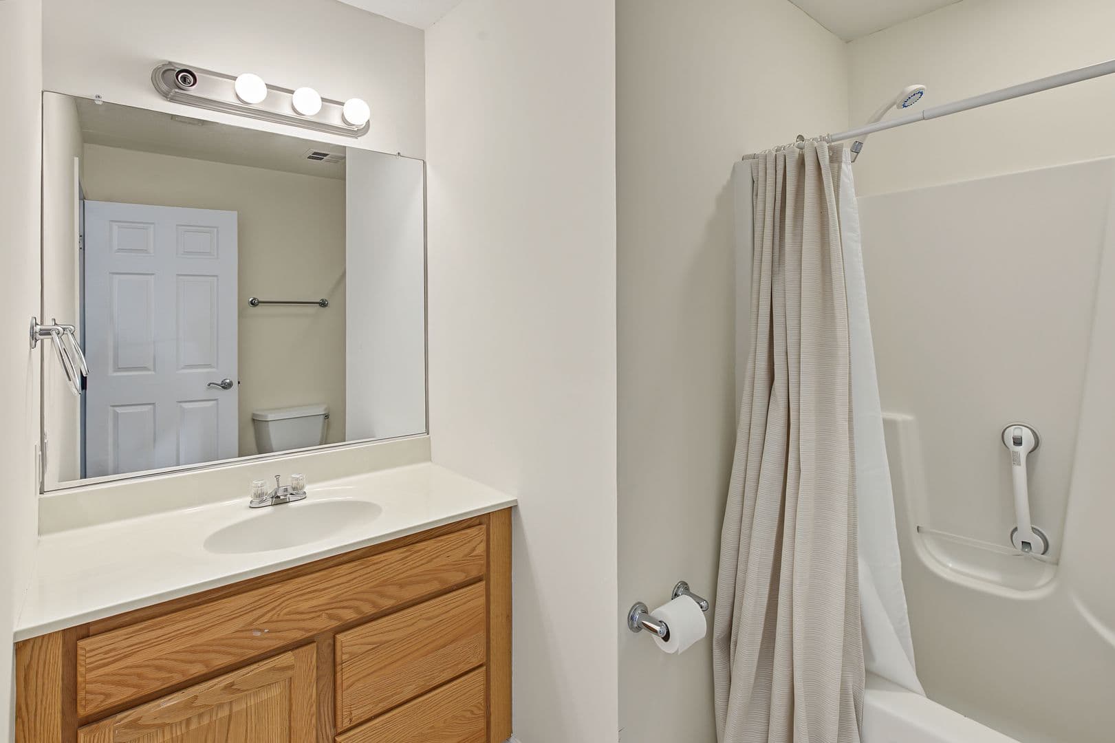 Champaign Condo: 3856 Thornhill Dr.