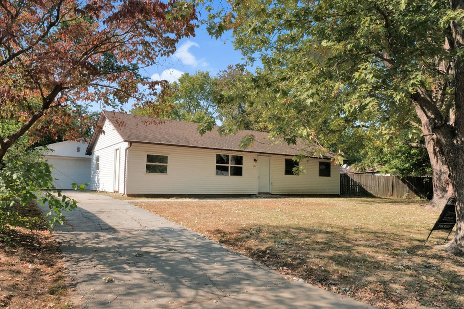 Champaign House: 1507 Thornton Dr.