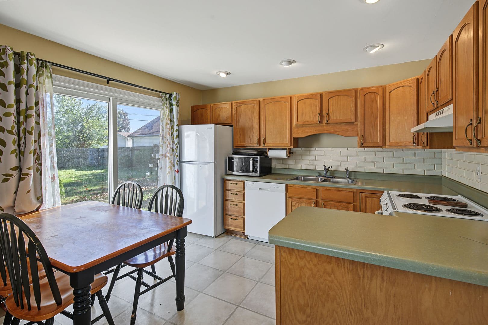 Champaign House: 1704 Ridgeland Dr.