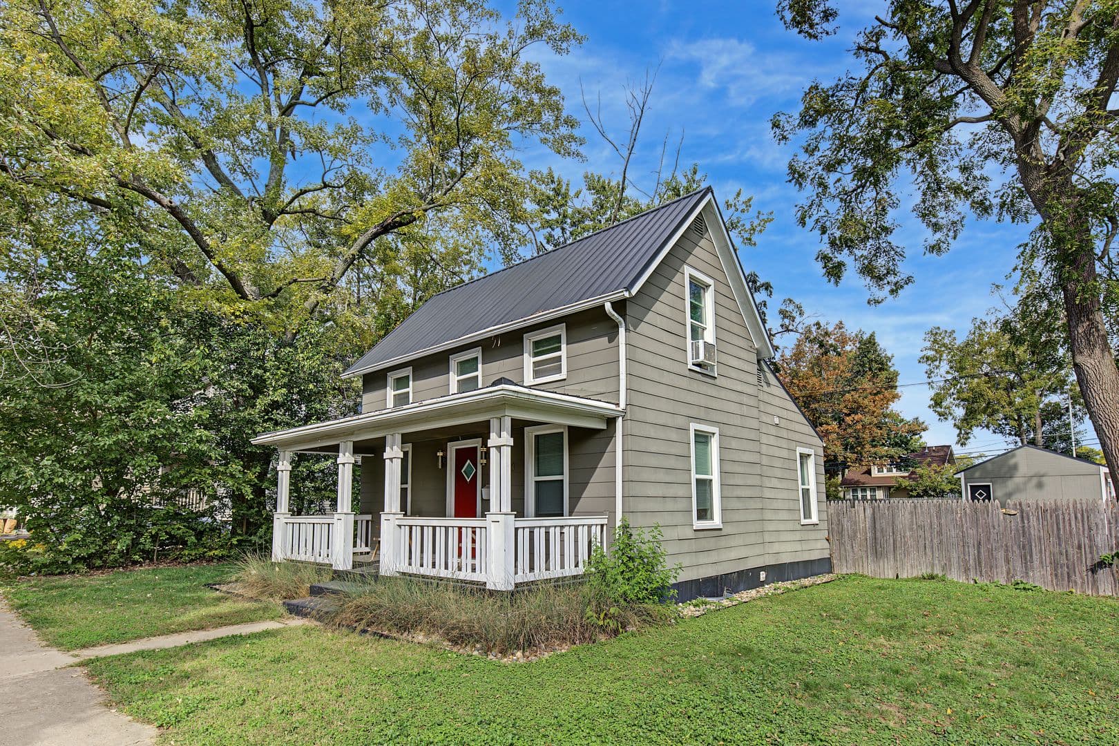 Champaign House: 208 W. Vine St.