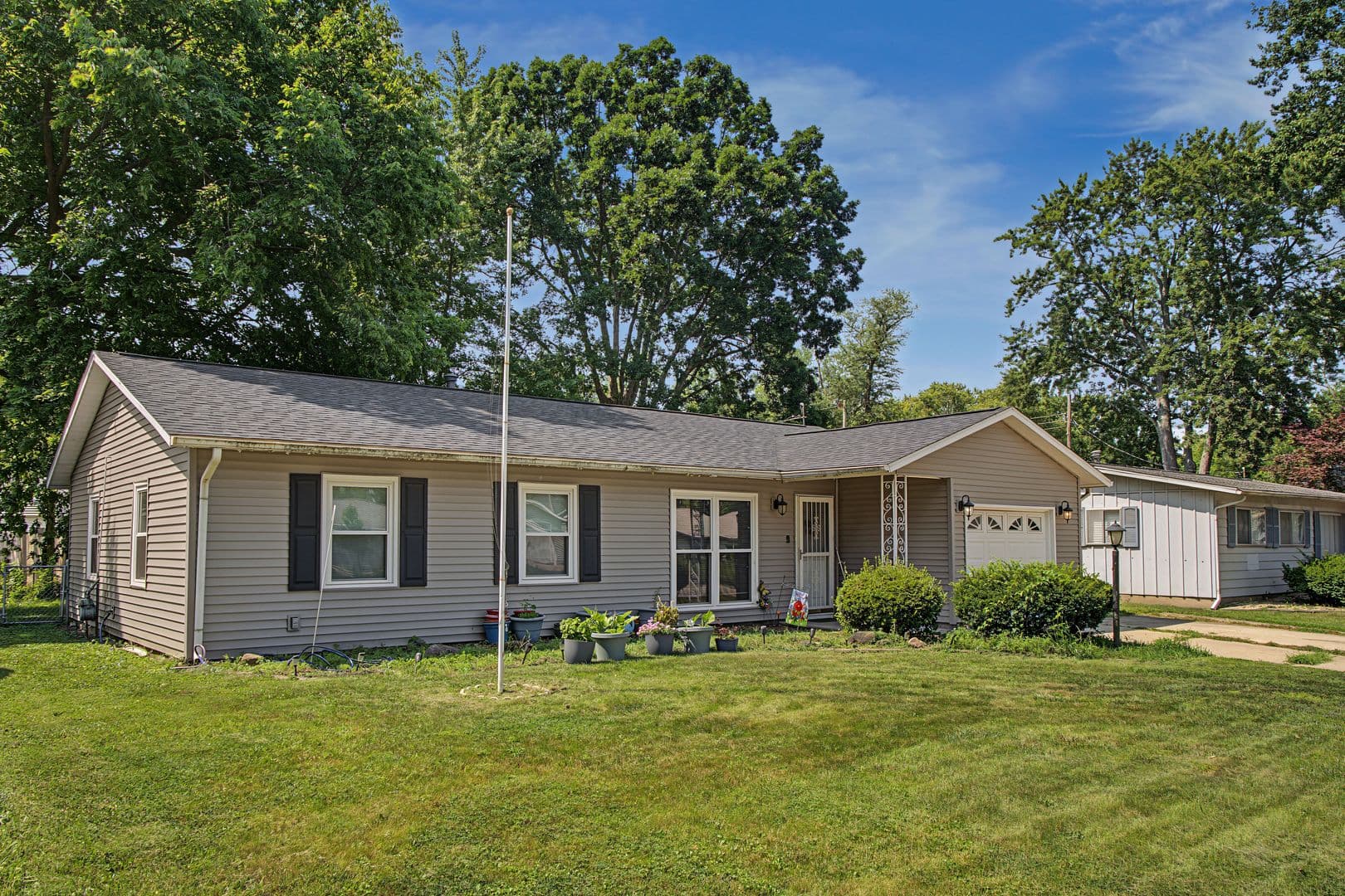 Champaign House: 2509 Sheridan Dr.