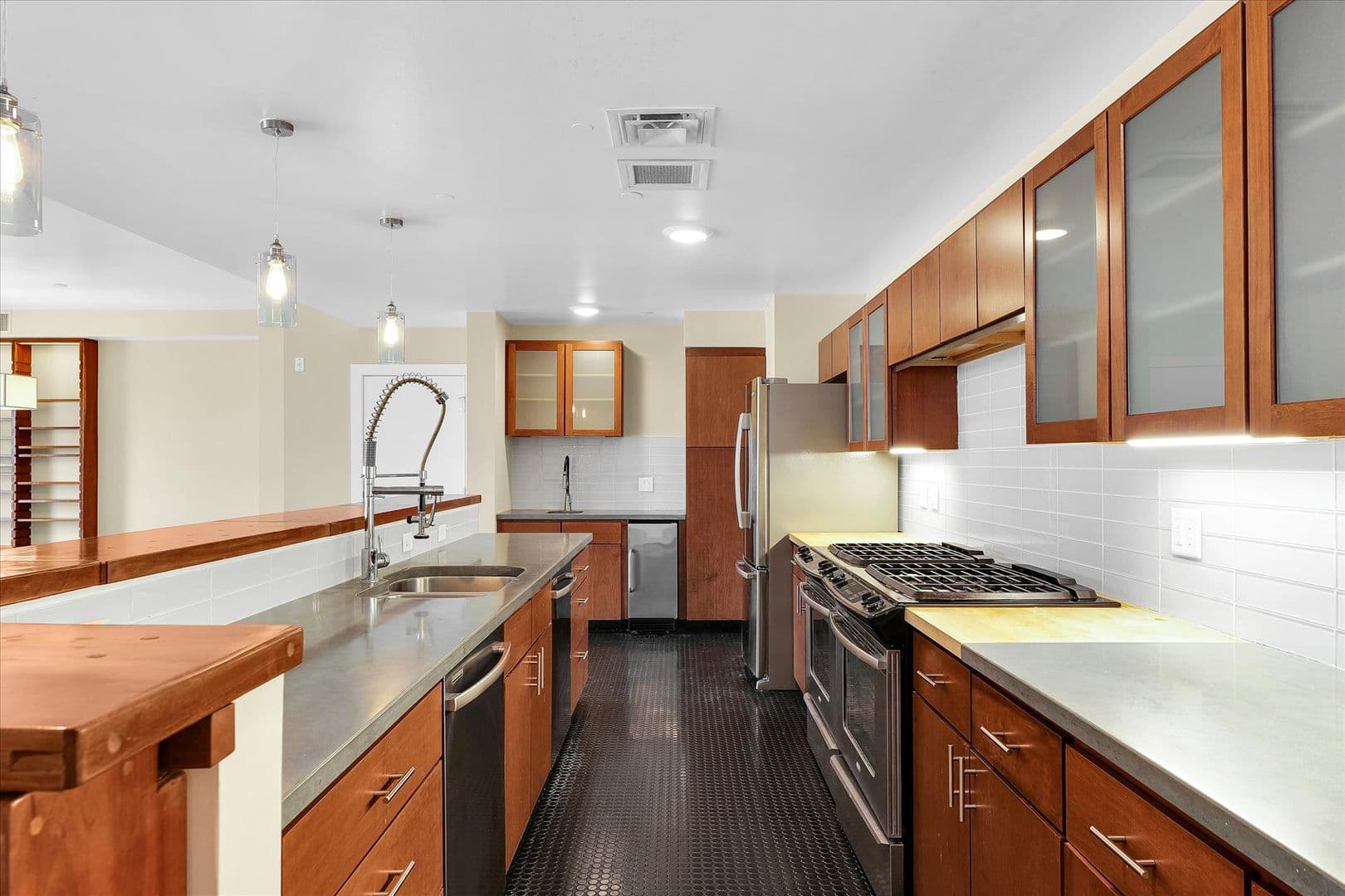 Champaign Condo: 301 N. Neil St.