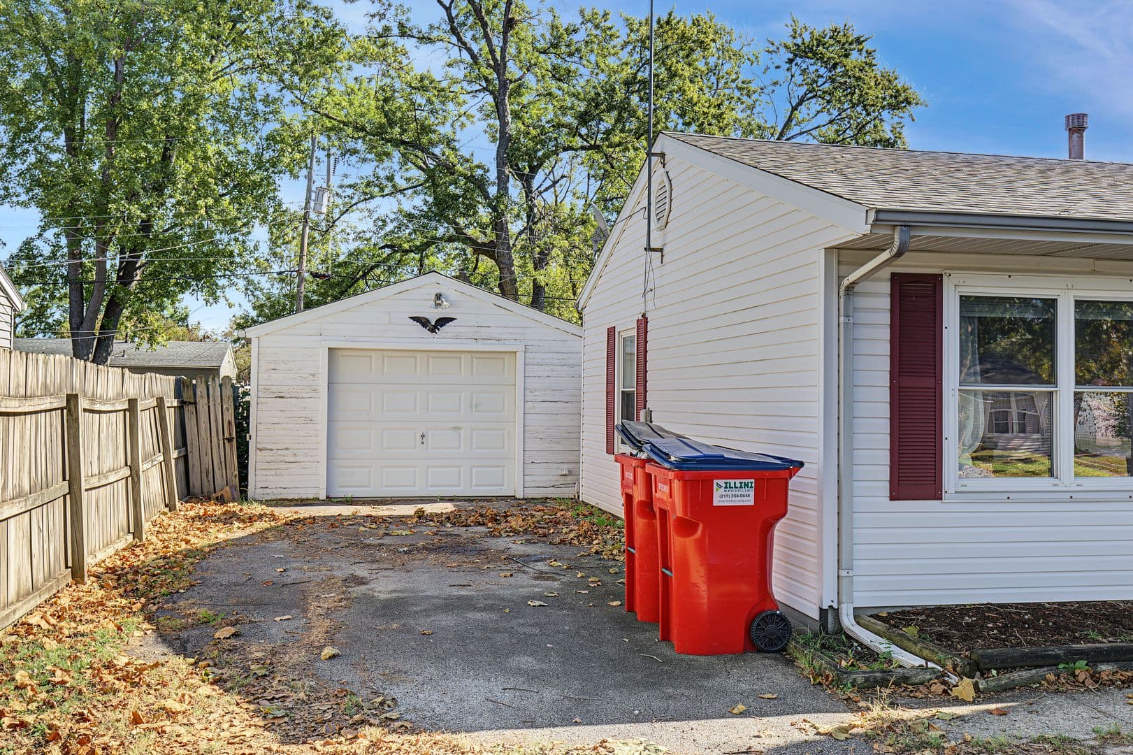 Champaign House: 1704 Ridgeland Dr.