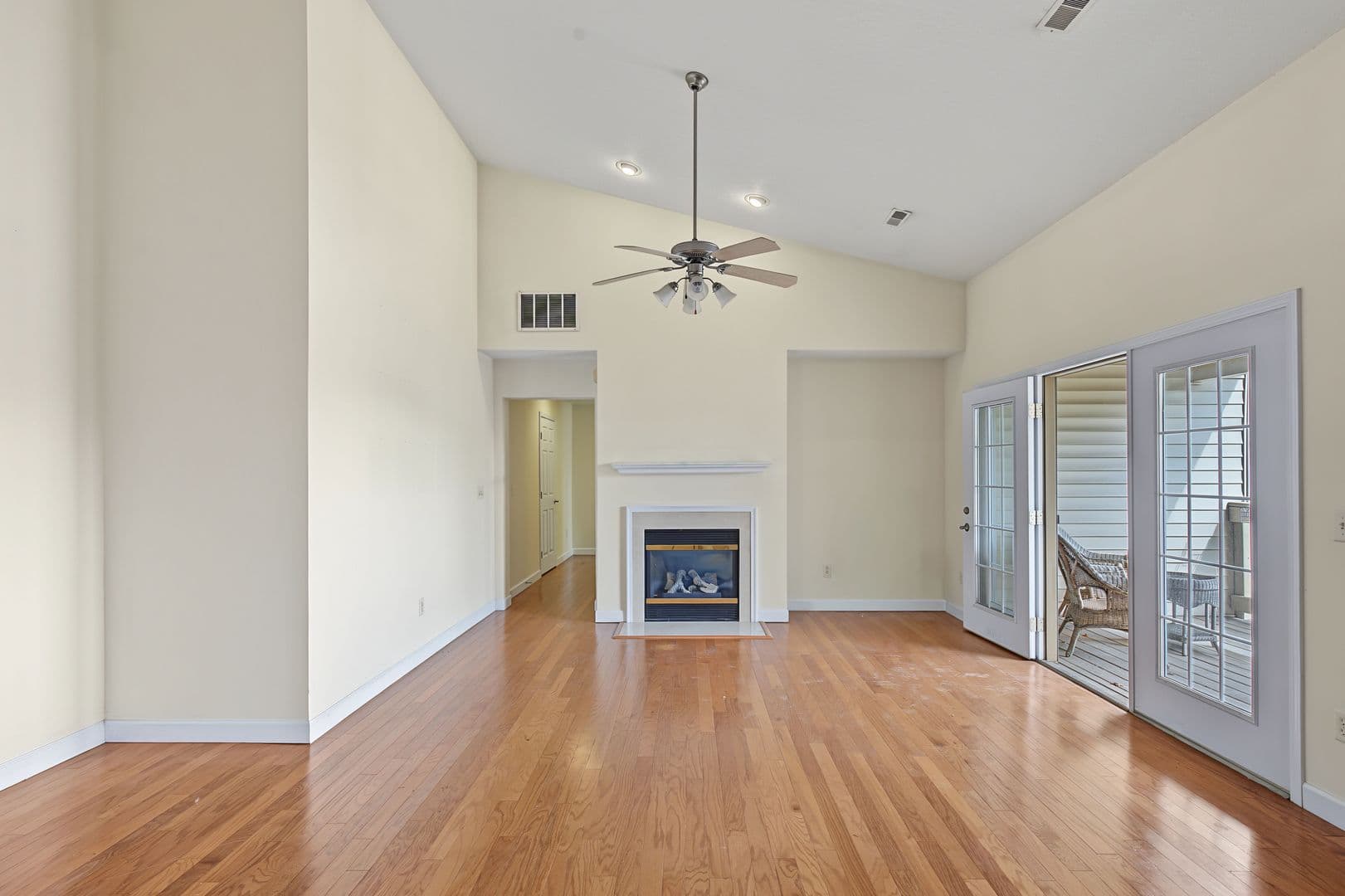 Champaign Condo: 3856 Thornhill Dr.