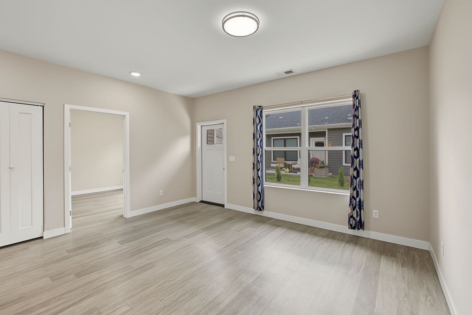 Tuscola Townhome: 111 E. Ensey