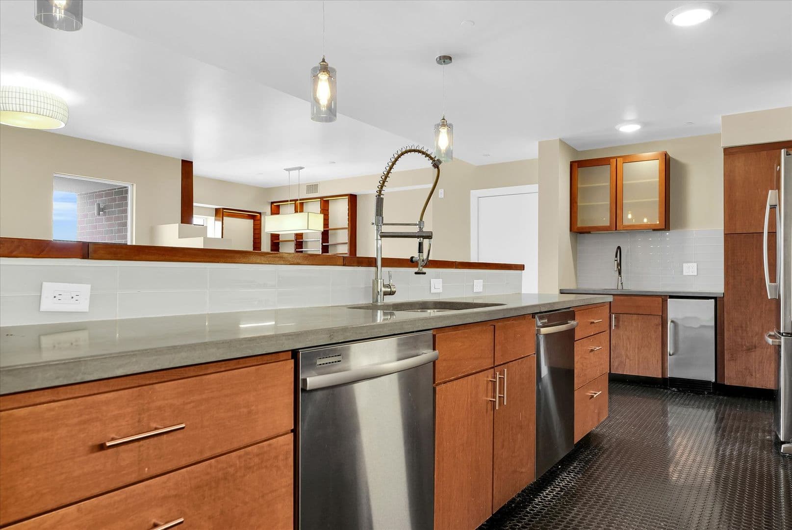 Champaign Condo: 301 N. Neil St.