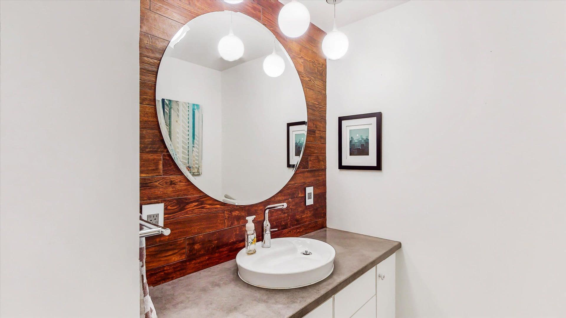 Champaign Condo: 301 N. Neil St.