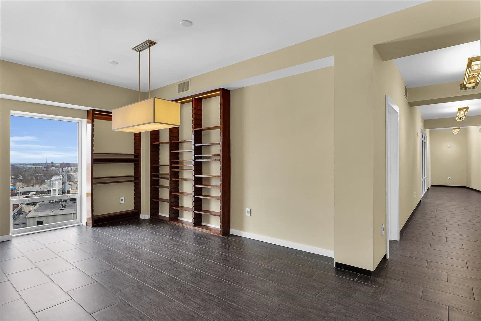 Champaign Condo: 301 N. Neil St.