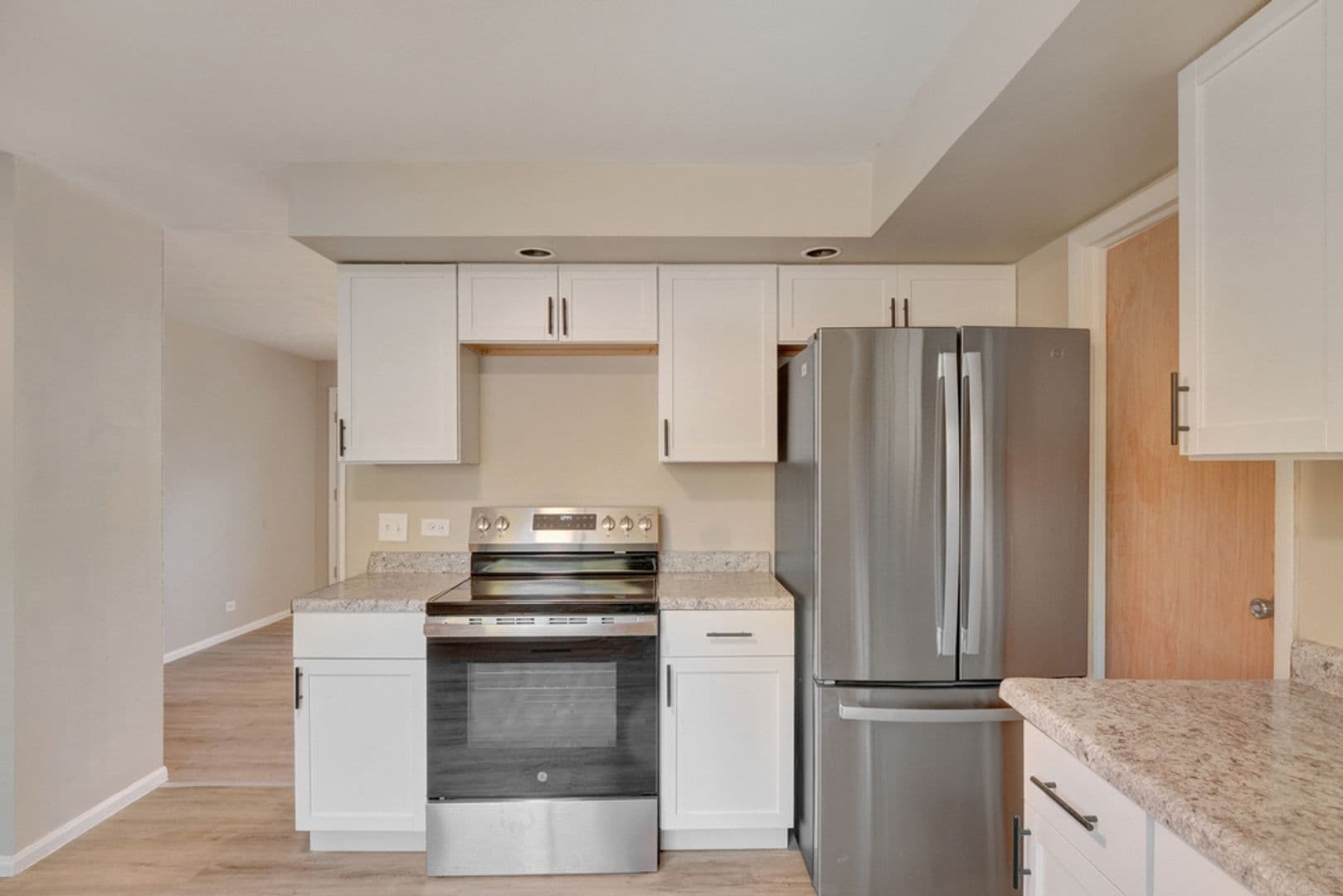 Champaign House: 1507 Thornton Dr.