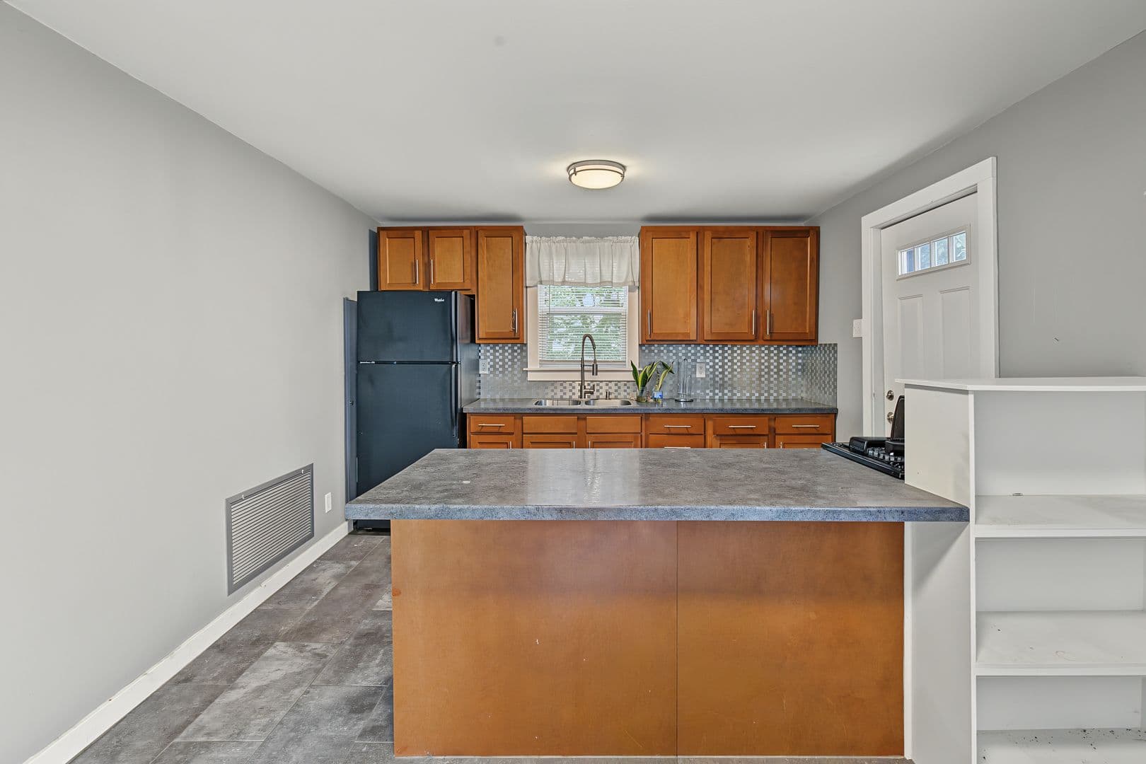 Champaign House: 208 W. Vine St.