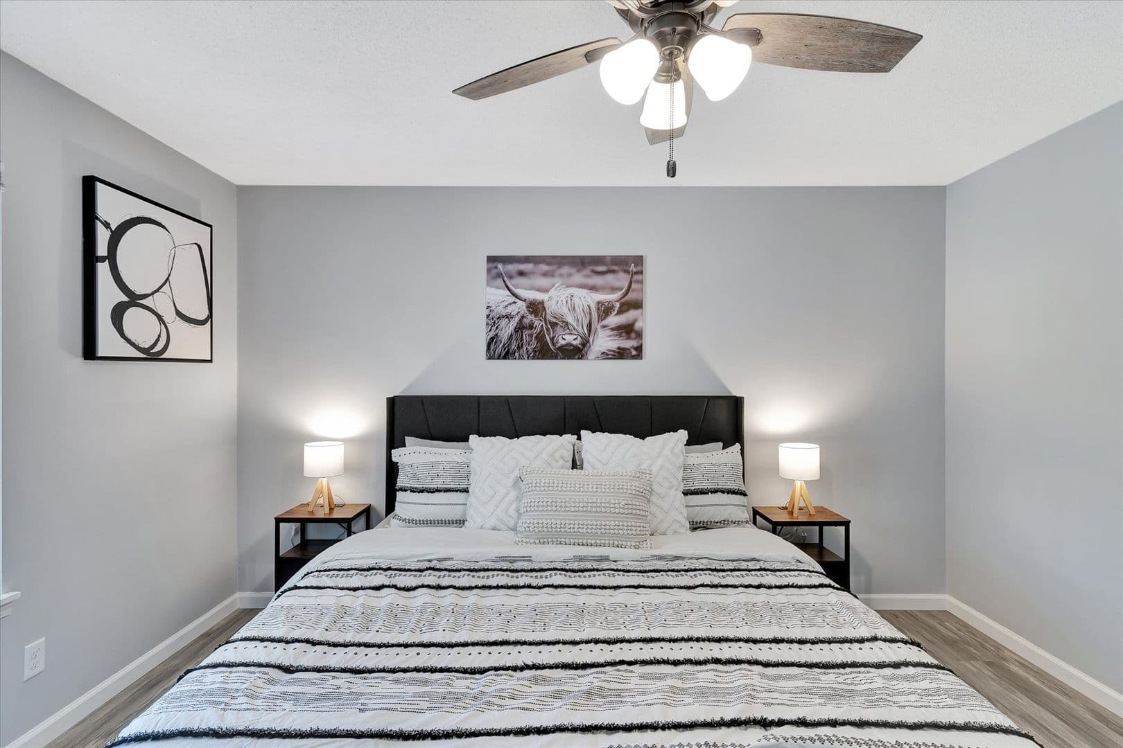 Champaign Apartment: 2406 Leeper Dr.
