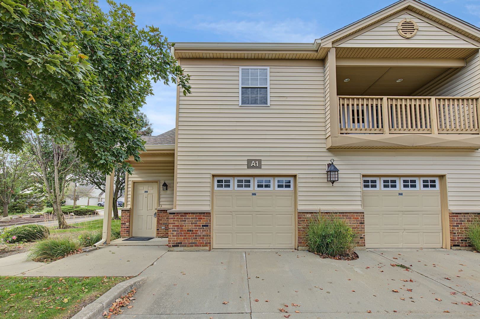 Champaign Condo: 3856 Thornhill Dr.
