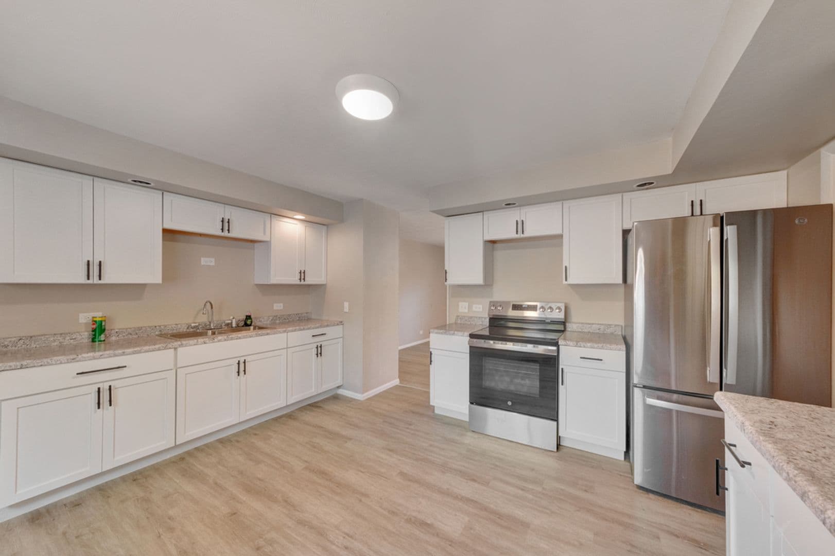 Champaign House: 1507 Thornton Dr.