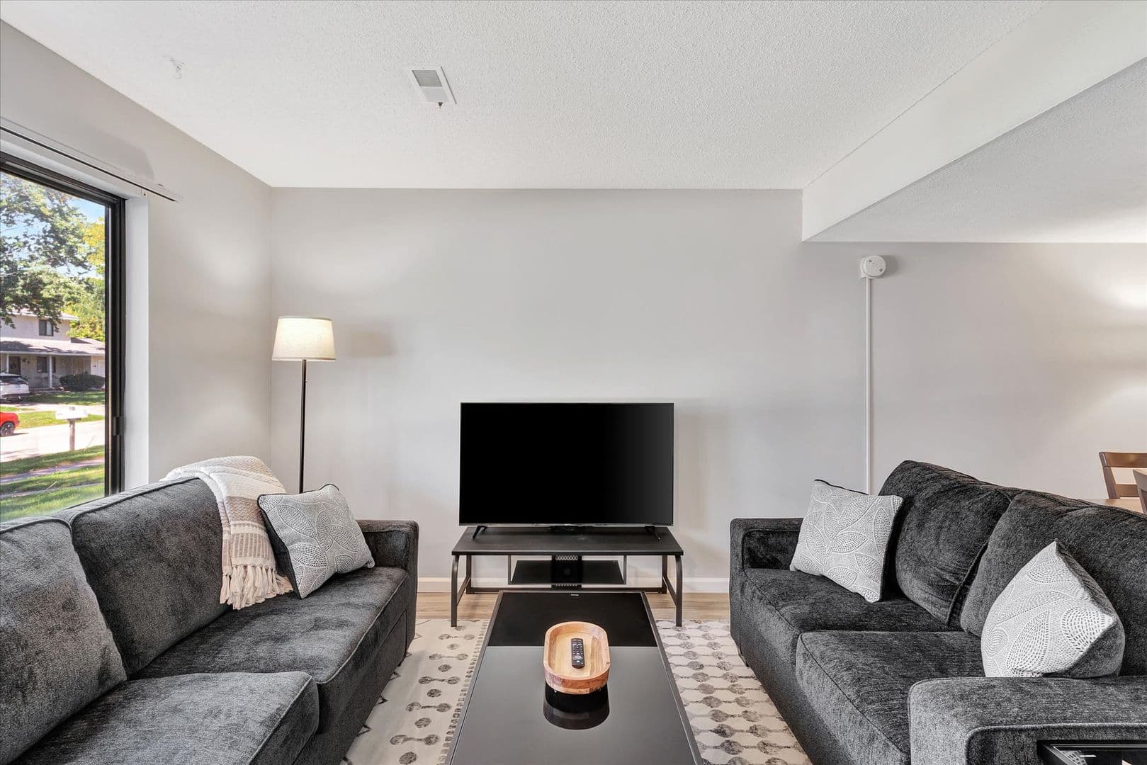 Champaign Apartment: 2406 Leeper Dr.