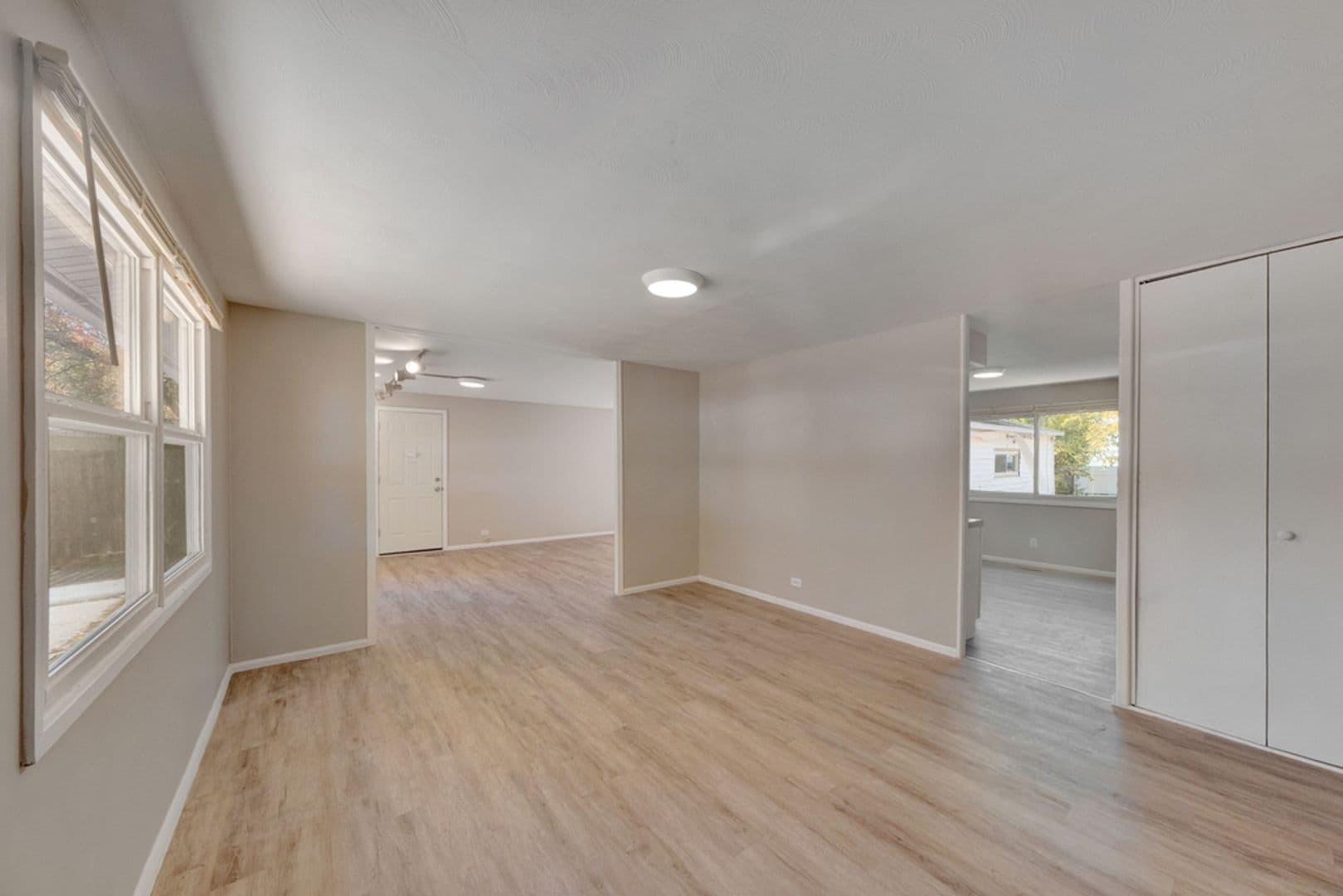 Champaign House: 1507 Thornton Dr.