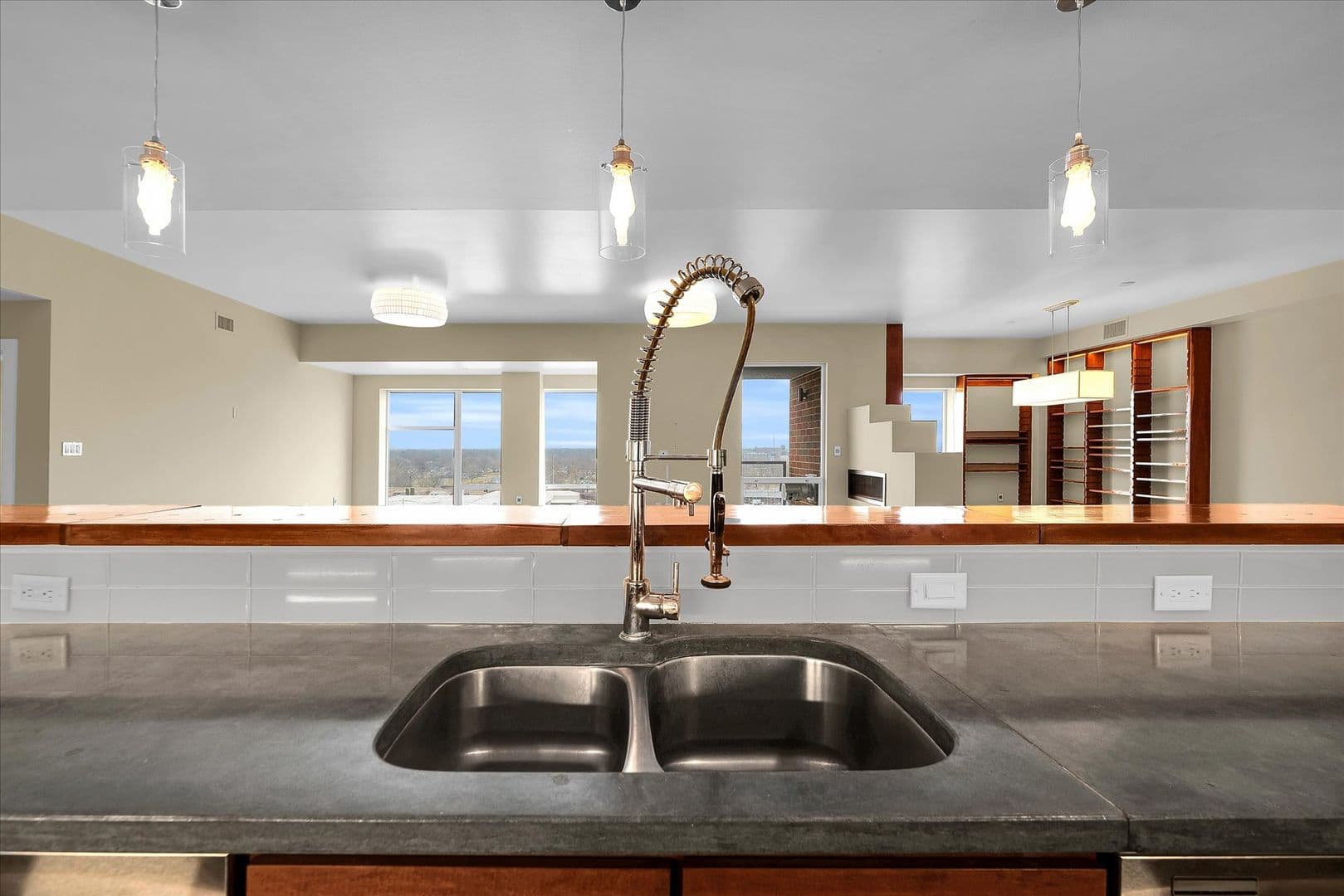 Champaign Condo: 301 N. Neil St.