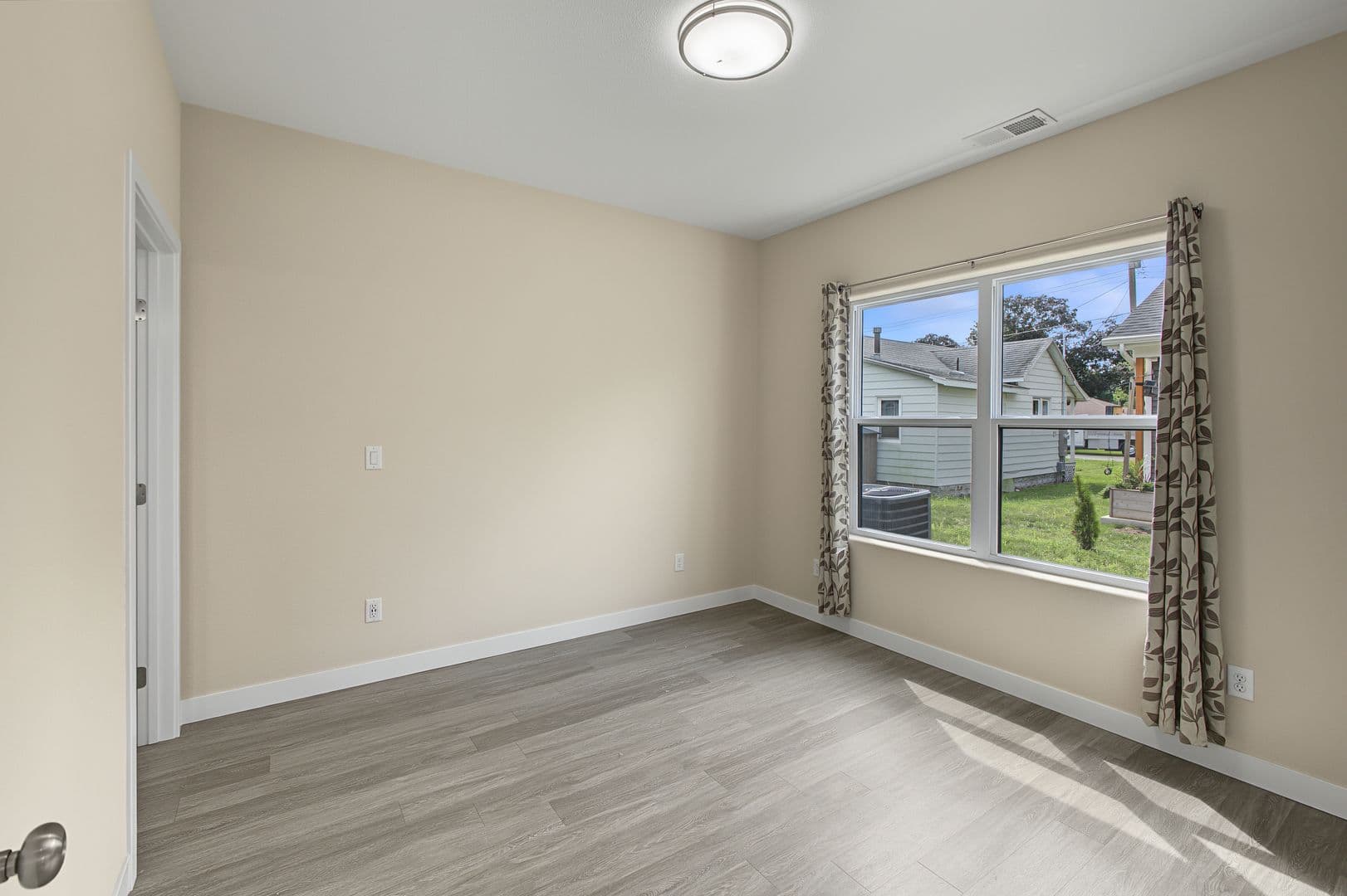 Tuscola Townhome: 105 E. Ensey
